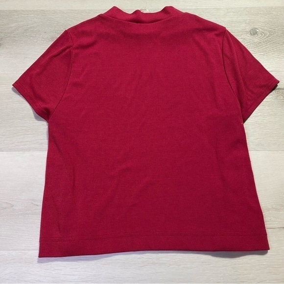 Free People We The Free Red Mock Neck Cropped Short Sleeve Side Snap Top, Sz L - Picture 2 of 8